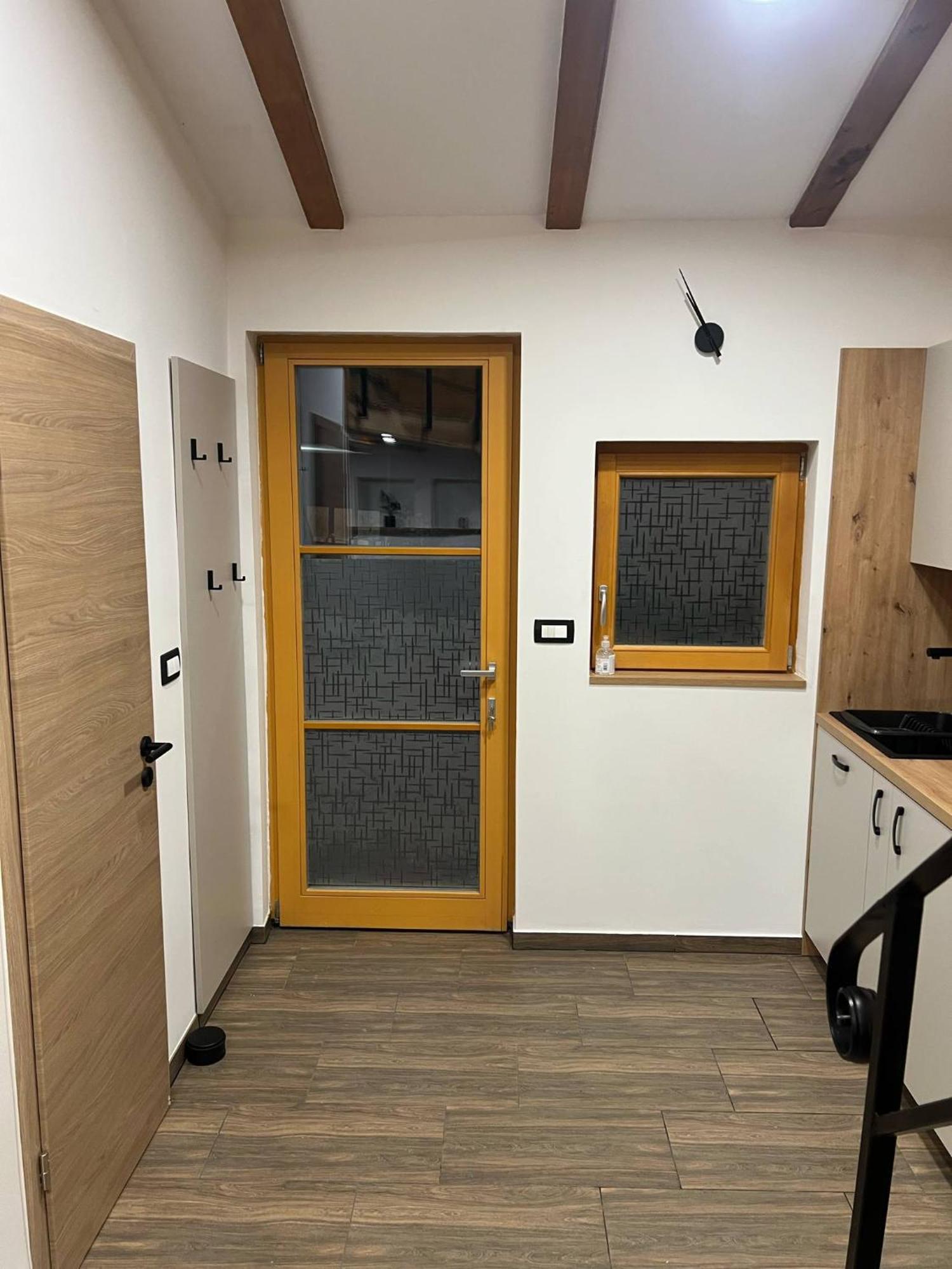 Apartma Mia Črni Kal المظهر الخارجي الصورة